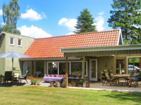 Luxurious Holiday Home in V ggerl se with Terrace, Bogø By